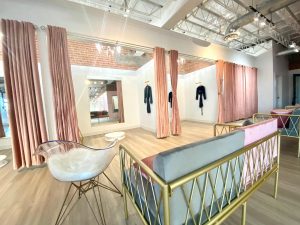 Vivienne Atelier Fitting Room